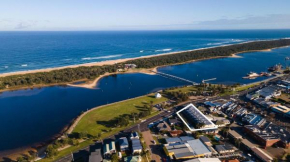 Esplanade Escape, Lakes Entrance